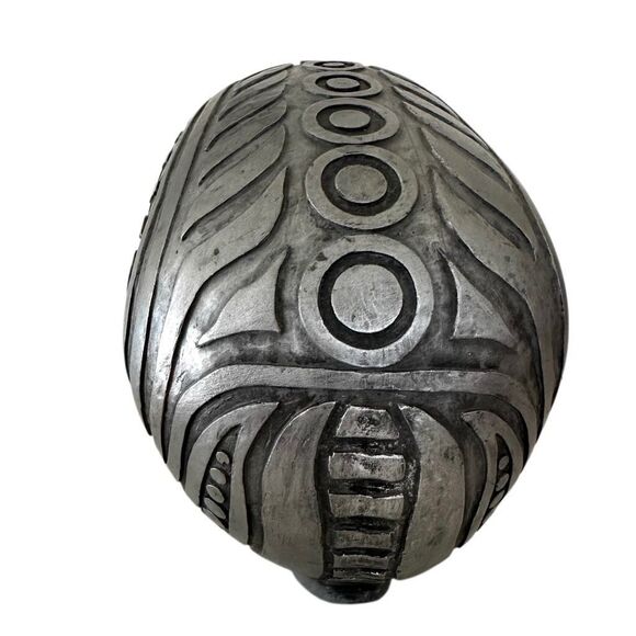 Grey Ornate Skull Figurine - Picture 4 of 7